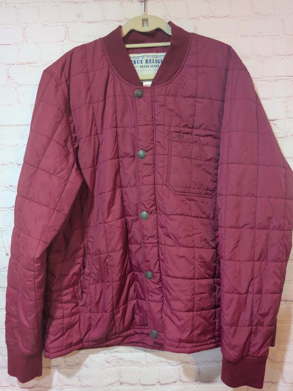 True Religion Mens XXXL Burgundy Quilted Snap And Zipper Front Jacket